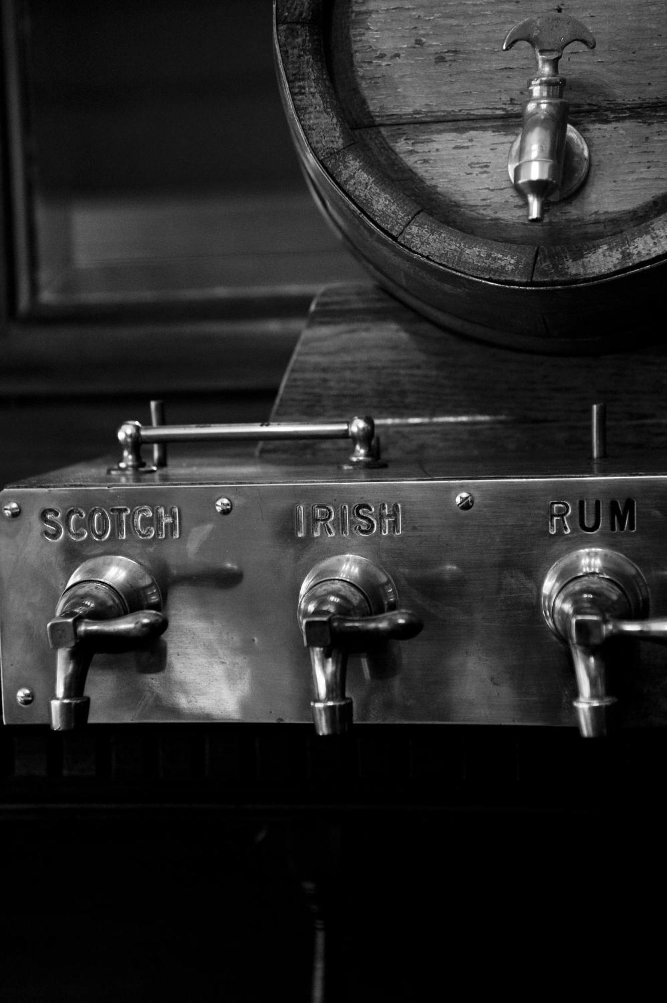 One Devonshire Gardens A Hotel Du Vin Glasgow Exterior foto A tap for Irish whiskey